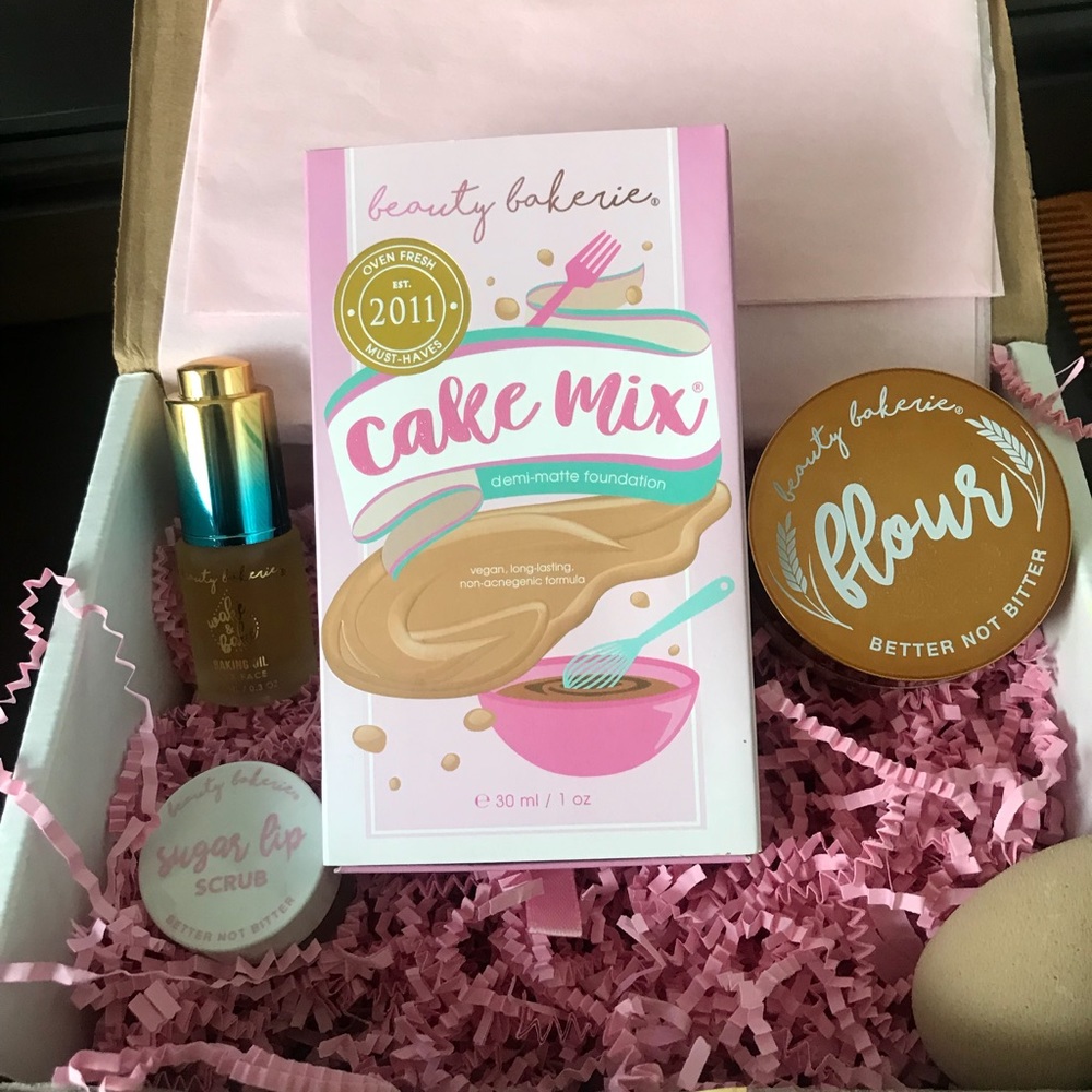 🎂Beauty Bakerie🎂 Demi Matte Foundation